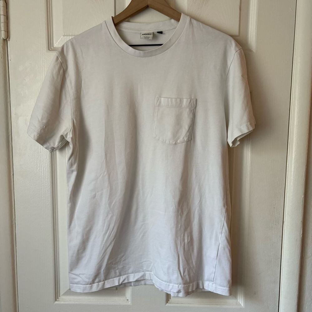 Deus ex Machina Men's White Pocket T-Shirt size large